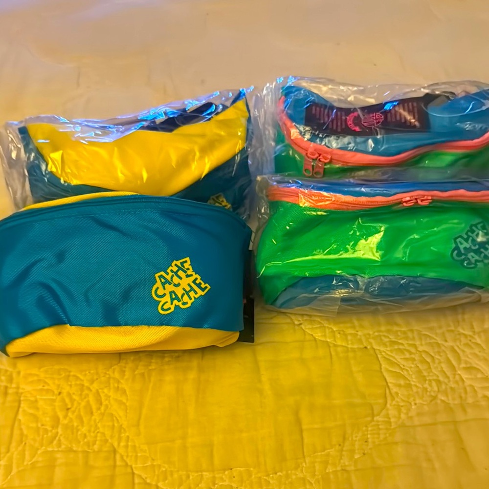 (4) 80’s Fanny Pack